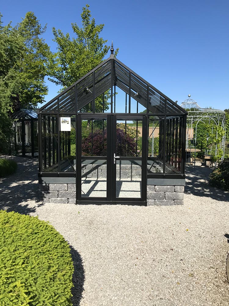 Antike mit Maueraufbau neu 1