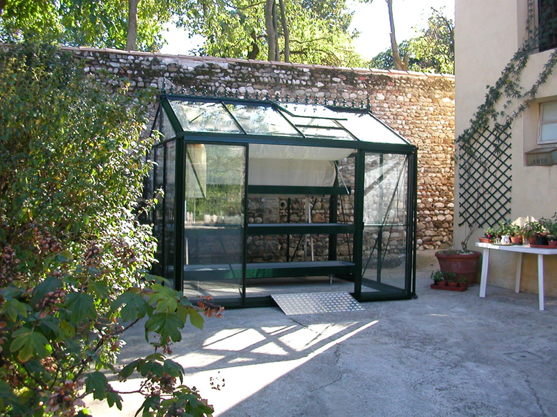 Kleine Gewächshäuser